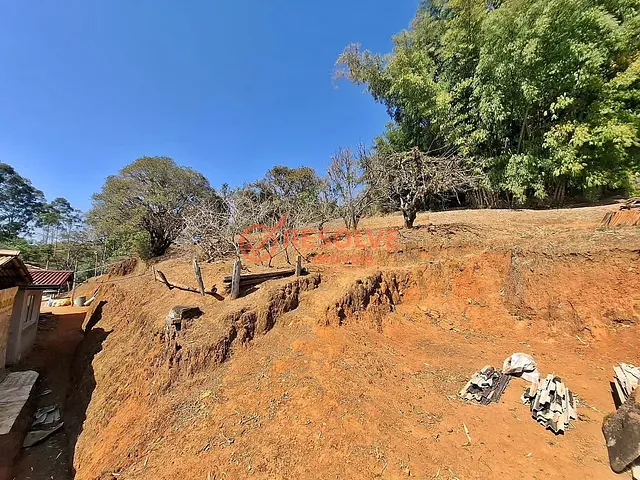 Sítio com 35000m² 2 quartos e 1 banheiro, à venda, no bairro Freguesia da Escada em Guararema