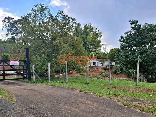 Sítio com 35000m² 2 quartos e 1 banheiro, à venda, no bairro Freguesia da Escada em Guararema