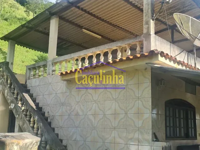 Sítio com 85500m², à venda, no bairro Ipiabas em Barra do Piraí