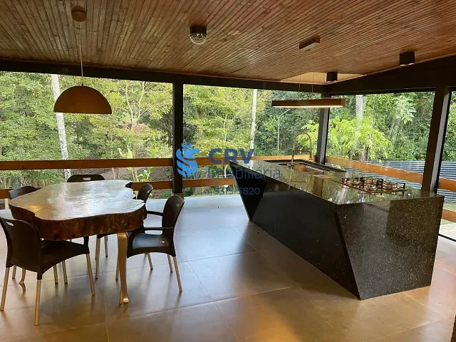 Sítio com 22000m² 4 quartos e 4 banheiros, à venda, no bairro Parque Industrial Floresta em Rolândia