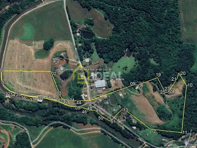 Sítio com 91568m² 5 quartos e 2 banheiros, à venda, no bairro Interior em Peritiba