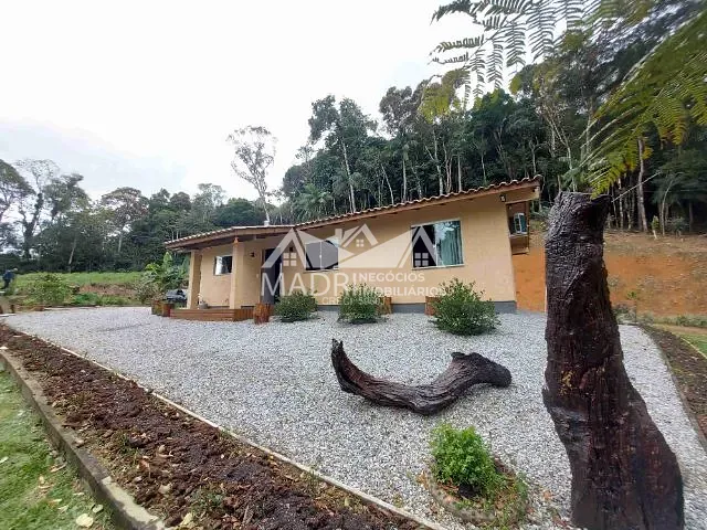Sítio com 80000m² 2 quartos e 2 banheiros, à venda, no bairro aguas mornas  em Águas Mornas