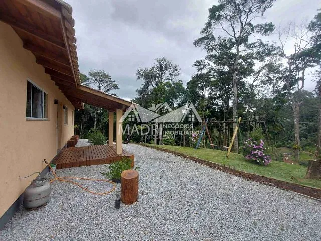 Sítio com 80000m² 2 quartos e 2 banheiros, à venda, no bairro aguas mornas  em Águas Mornas