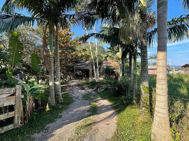 Sítio com 2280m² 3 quartos e 1 banheiro, à venda, no bairro Sertão Santa Luzia em Tijucas