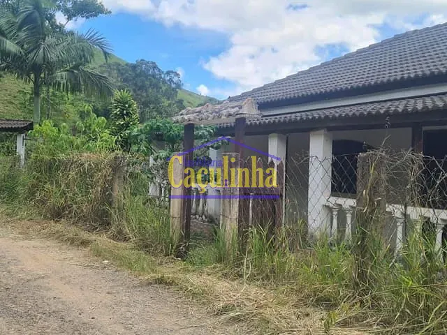 Sítio com 60300m², à venda, no bairro Ipiabas em Barra do Piraí