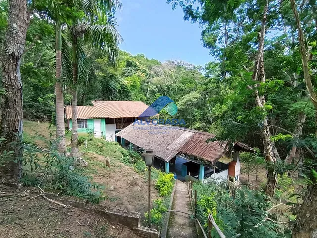 Sítio com 40600m² 2 quartos e 2 banheiros, à venda, no bairro dos Francos em Jambeiro