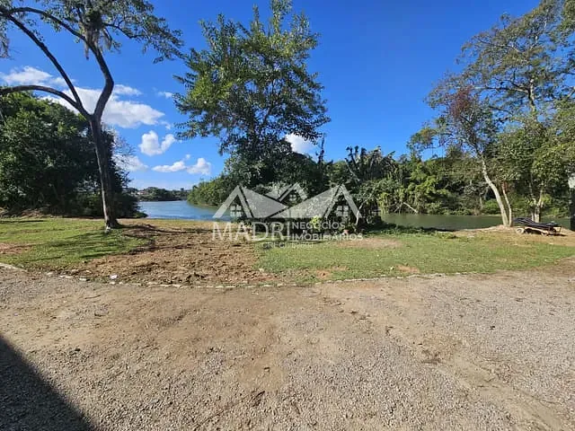 Sítio com 2890m² 4 quartos e 2 banheiros, à venda, no bairro Guarda do Cubatão em Palhoça