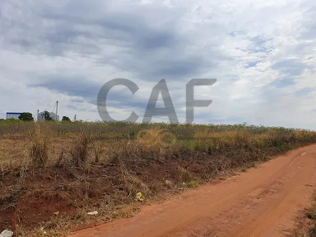 Sítio com 49676m², à venda, no bairro Pederneiras em Mogi Mirim