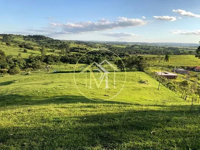 Sítio com 93000m² 4 quartos e 2 banheiros, à venda, no bairro Porangaba em Porangaba