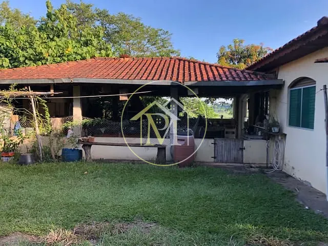 Sítio com 93000m² 4 quartos e 2 banheiros, à venda, no bairro Porangaba em Porangaba