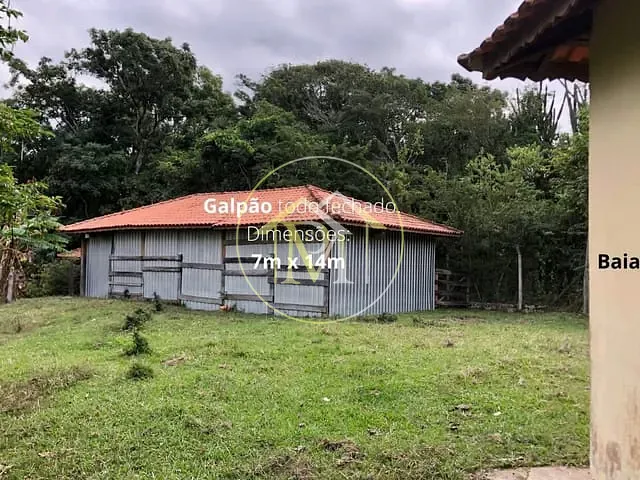 Sítio com 93000m² 4 quartos e 2 banheiros, à venda, no bairro Porangaba em Porangaba