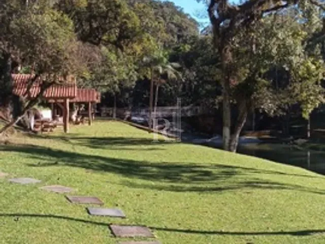 Sítio 10 quartos e 12 banheiros, à venda ou para alugar, no bairro Campo Novo em Tijucas