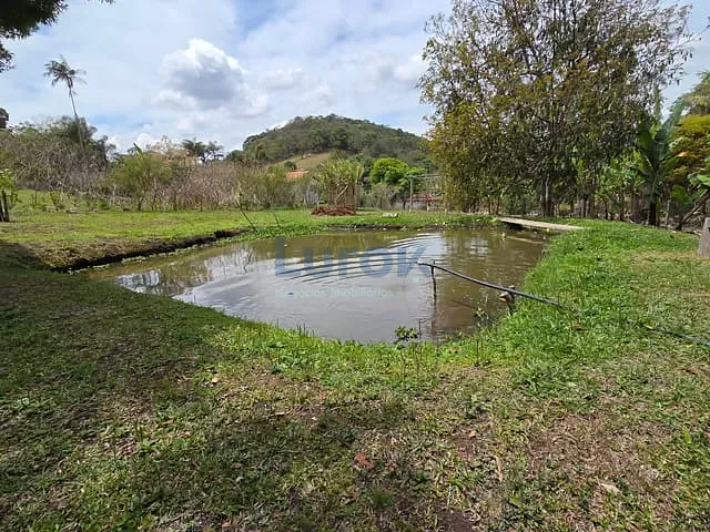 Sítio com 6777m² 2 quartos e 2 banheiros, à venda, no bairro Dos Prados em Camanducaia
