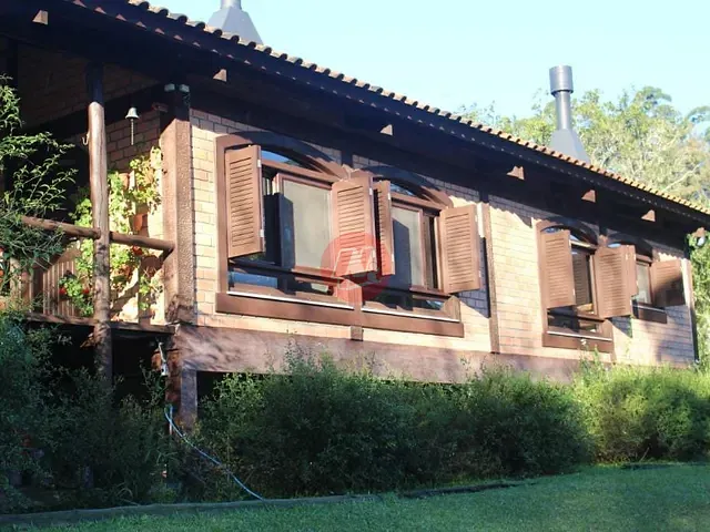 Sítio com 7000m² 4 quartos e 2 banheiros, à venda, no bairro Cadiz em Gravataí