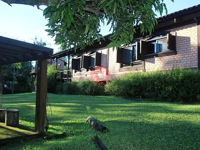 Sítio com 7000m² 4 quartos e 2 banheiros, à venda, no bairro Cadiz em Gravataí