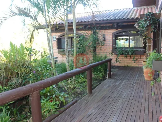 Sítio com 7000m² 4 quartos e 2 banheiros, à venda, no bairro Cadiz em Gravataí