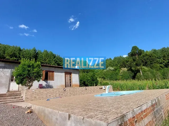 Sítio 2 quartos e 1 banheiro, à venda, no bairro Interior em Marau