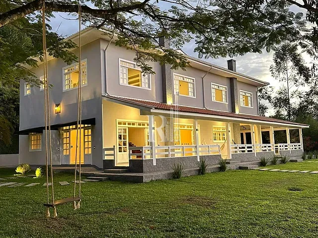 Sítio com 40000m² 5 quartos e 3 banheiros, à venda, no bairro Vasca em Nova Trento