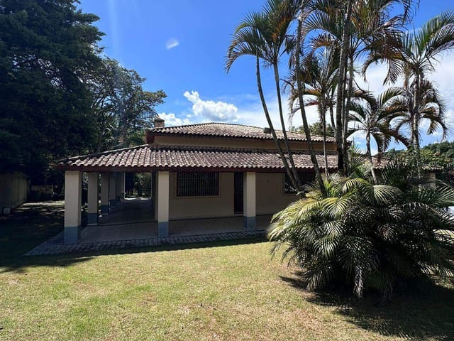 Sítio com 72600m² 2 quartos e 2 banheiros, à venda, no bairro Pessegueiro em Extrema