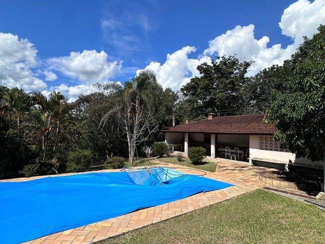 Sítio com 72600m² 2 quartos e 2 banheiros, à venda, no bairro Pessegueiro em Extrema