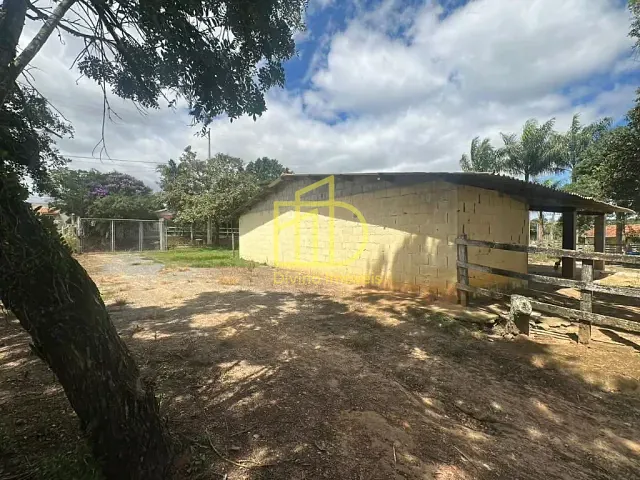Sítio com 67000m² 2 quartos e 1 banheiro, à venda, no bairro Cabacais em Sarapuí