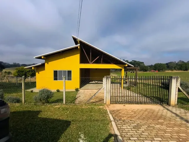 Sítio 3 quartos e 2 banheiros, para alugar, no bairro Borda Do Campo em São José Dos Pinhais