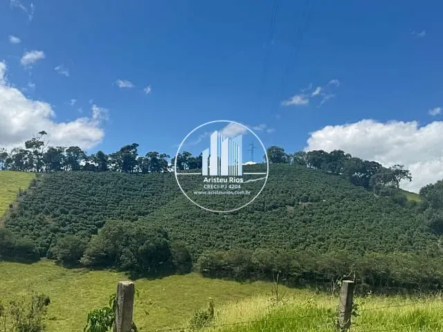 Sítio com 205700m² 3 quartos e 1 banheiro, à venda, no bairro Zona Rural em Senador José Bento