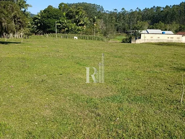 Sítio com 1080m², à venda, no bairro Oliveira em Tijucas