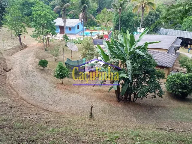 Sítio com 50000m², à venda, no bairro Mutirão em Pinheiral