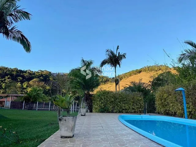 Sítio com 1400m² 4 quartos e 5 banheiros, à venda, no bairro MONTE VERDE em Torreões