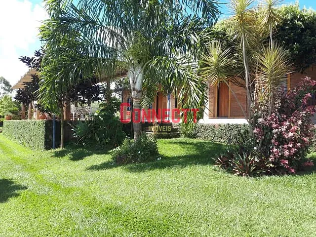 Sítio com 145200m² 4 quartos e 6 banheiros, à venda, no bairro Cajuru em Cajuru