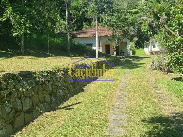 Sítio com 135000m², à venda, no bairro Cinco Lagos em Mendes