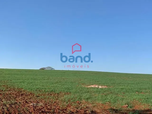 Sítio com 520300m², à venda, no bairro Centro em Tatuí