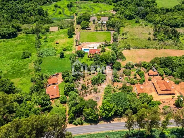 Sítio com 60000m² 5 quartos e 6 banheiros, à venda, no bairro Zona Rural em São Benedito das Areias