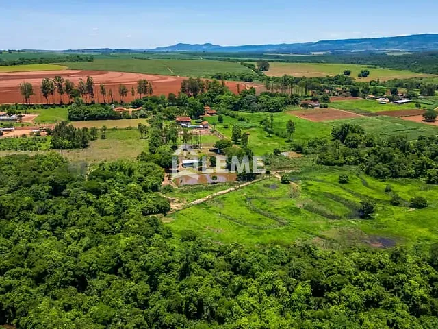 Sítio com 60000m² 5 quartos e 6 banheiros, à venda, no bairro Zona Rural em São Benedito das Areias