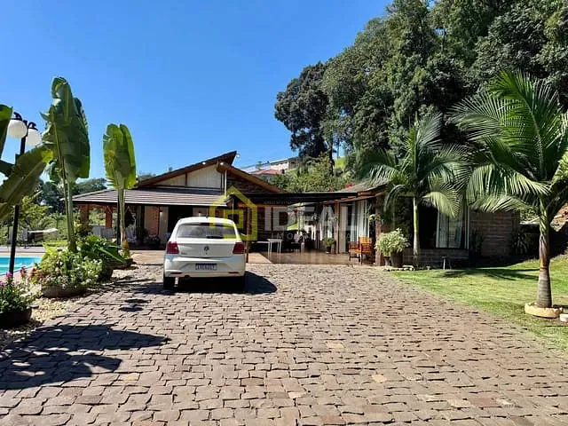 Sítio com 450m² 3 quartos e 4 banheiros, à venda, no bairro Presidente Kennedy em Concórdia