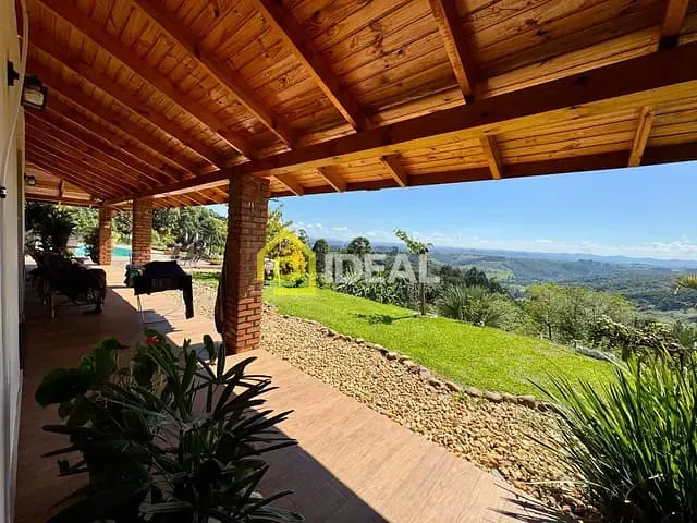 Sítio com 450m² 3 quartos e 4 banheiros, à venda, no bairro Presidente Kennedy em Concórdia