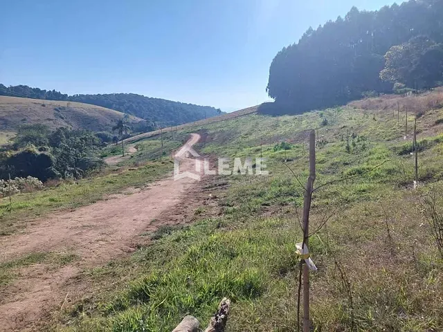 Sítio com 164m² 1 quarto e 1 banheiro, à venda, no bairro ZONA RURAL em Divinolândia