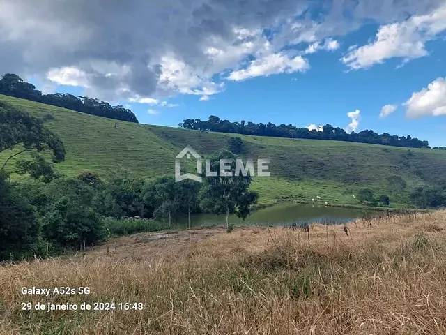 Sítio com 164m² 1 quarto e 1 banheiro, à venda, no bairro ZONA RURAL em Divinolândia