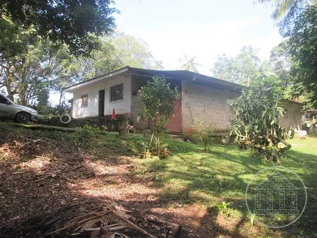 Sítio com 56514m² 3 quartos e 2 banheiros, à venda, no bairro Jardim Santa Tereza em São Paulo