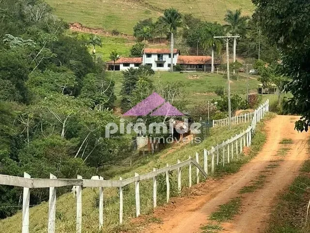 Sítio com 2027990m² 4 quartos e 4 banheiros, à venda, no bairro Paraibuna em Paraibuna