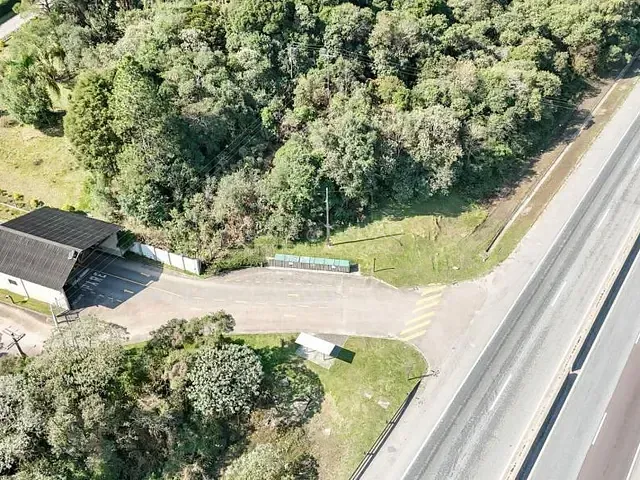 Sítio com 21m² 3 quartos e 1 banheiro, à venda, no bairro Borda do Campo em São José Dos Pinhais