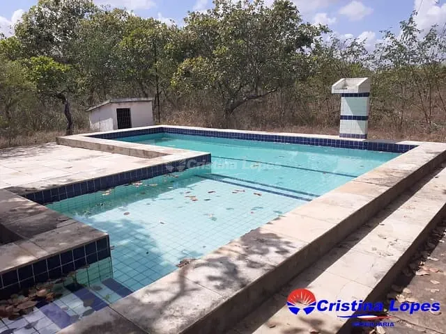 Sítio 2 quartos e 4 banheiros, à venda, no bairro Zona Rural em Teresina