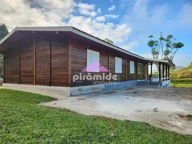 Sítio com 130000m² 5 quartos e 3 banheiros, à venda, no bairro Vila Industrial em São José dos Campos