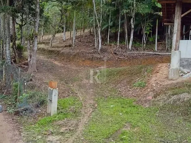 Sítio com 2000m² 1 quarto e 1 banheiro, à venda, no bairro Terra Nova em Tijucas