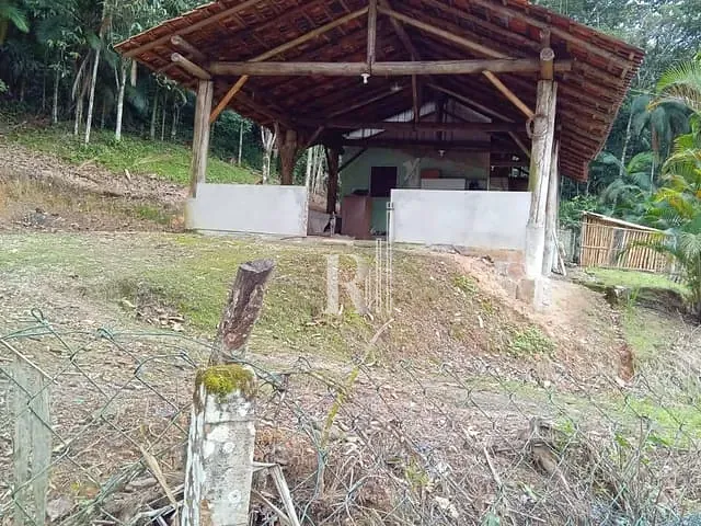 Sítio com 2000m² 1 quarto e 1 banheiro, à venda, no bairro Terra Nova em Tijucas