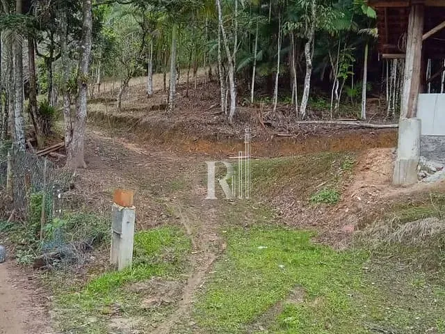 Sítio com 2000m² 1 quarto e 1 banheiro, à venda, no bairro Terra Nova em Tijucas