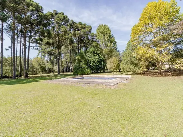 Sítio com 470m² 4 quartos e 5 banheiros, à venda, no bairro Area Rural em São José Dos Pinhais