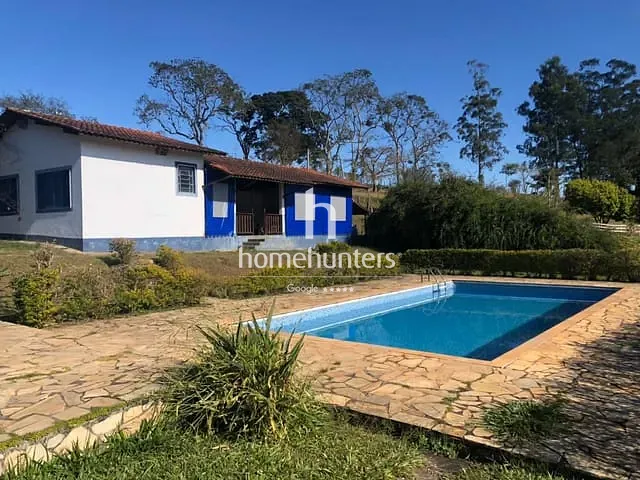 Sítio com 40000m² 3 quartos e 5 banheiros, à venda, no bairro Zona Rural em Caldas