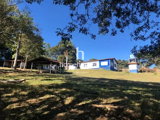 Sítio com 40000m² 3 quartos e 5 banheiros, à venda, no bairro Zona Rural em Caldas